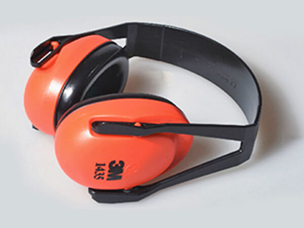 长期听噪声 谨防心血管疾病